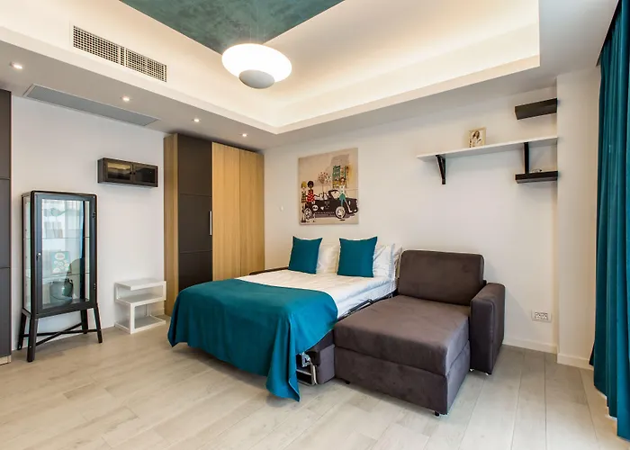 Mava Hotel apartamentowy 4*