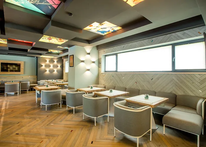 Mava Hotel apartamentowy 4*